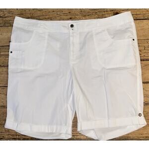 inc international concepts women’s size 24W white cargo roll tabs plus size
